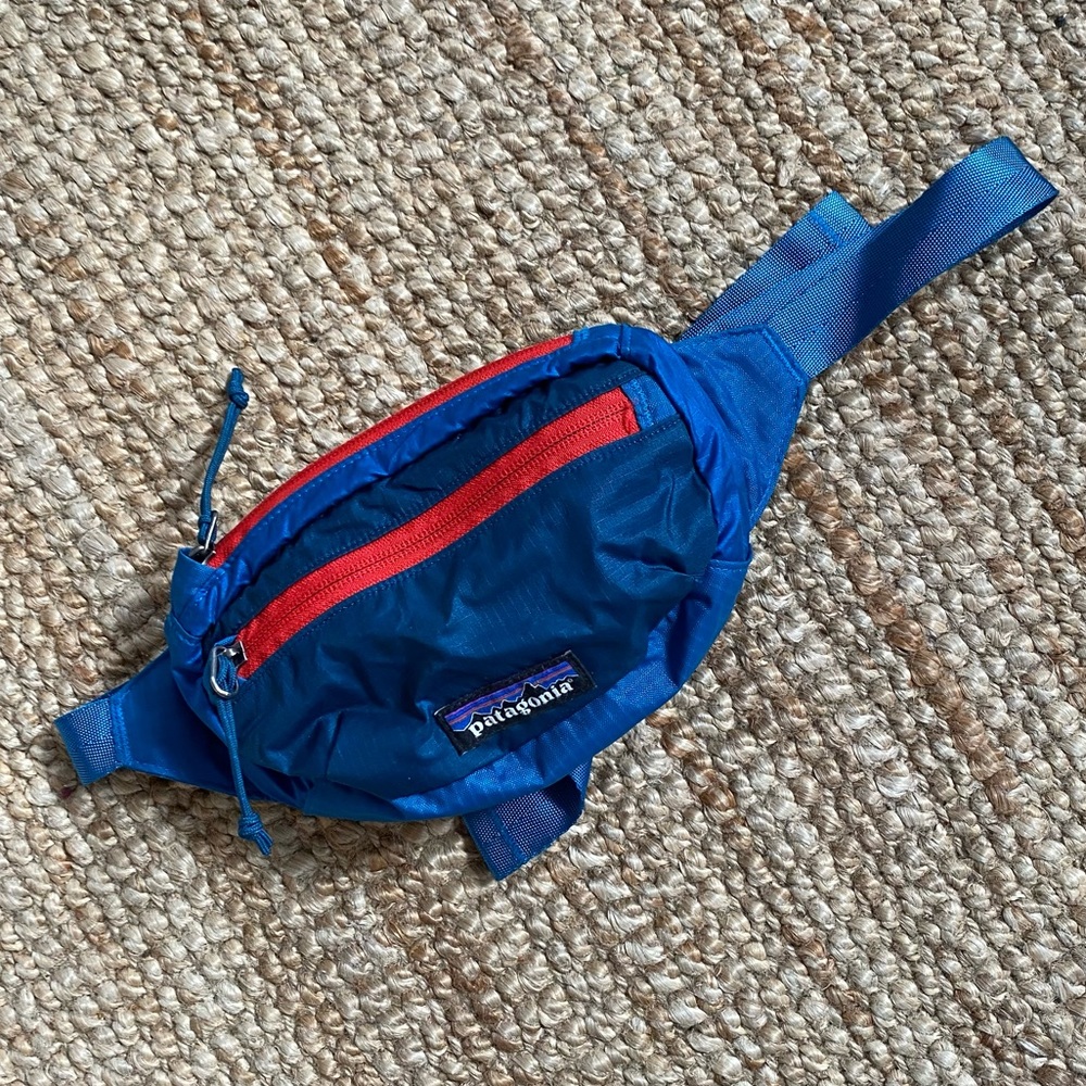 Patagonia - ultralight hip / Fanny pack - blue and red